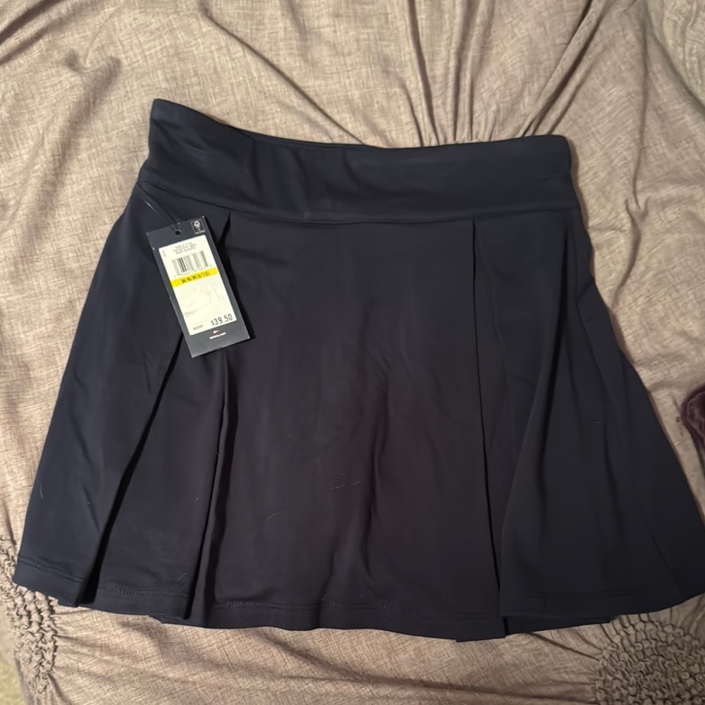 Tommy Hilfiger navy uniform skort size 8/10